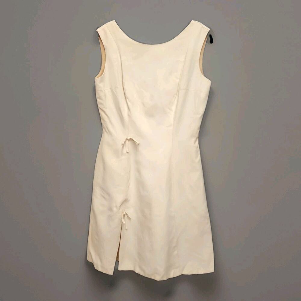 Classic Ivory Sleeveless Wedding Dress